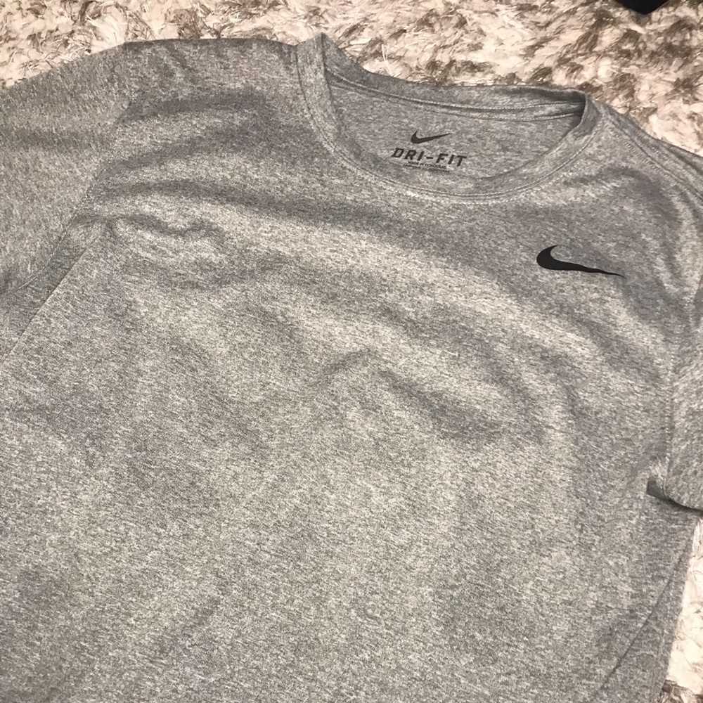 NIKE DRI-FIT TEE✅